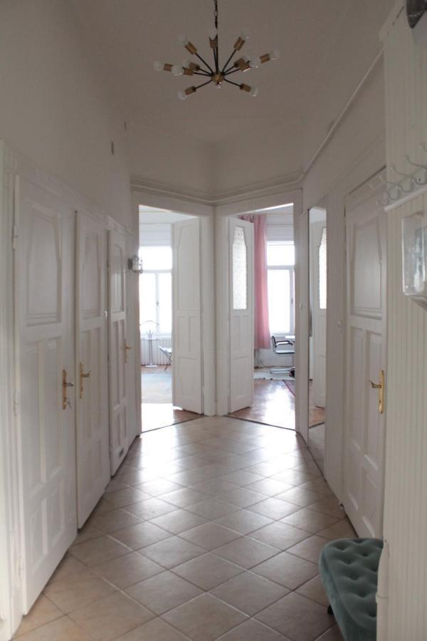 Allomas Apartman Budapest Exterior foto